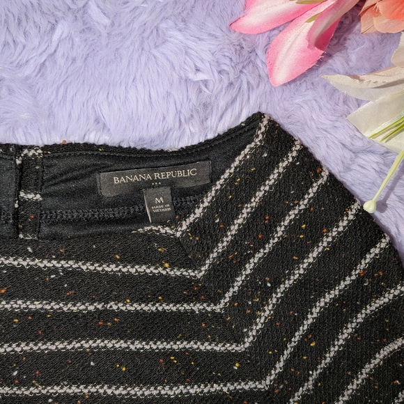 Banana Republic Black Sweater with Gold Accents - Picture 3 of 5